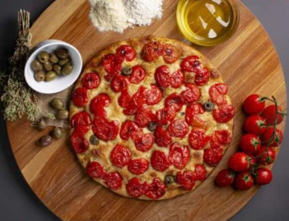 Focaccia pomodoro e olive, 7/800g